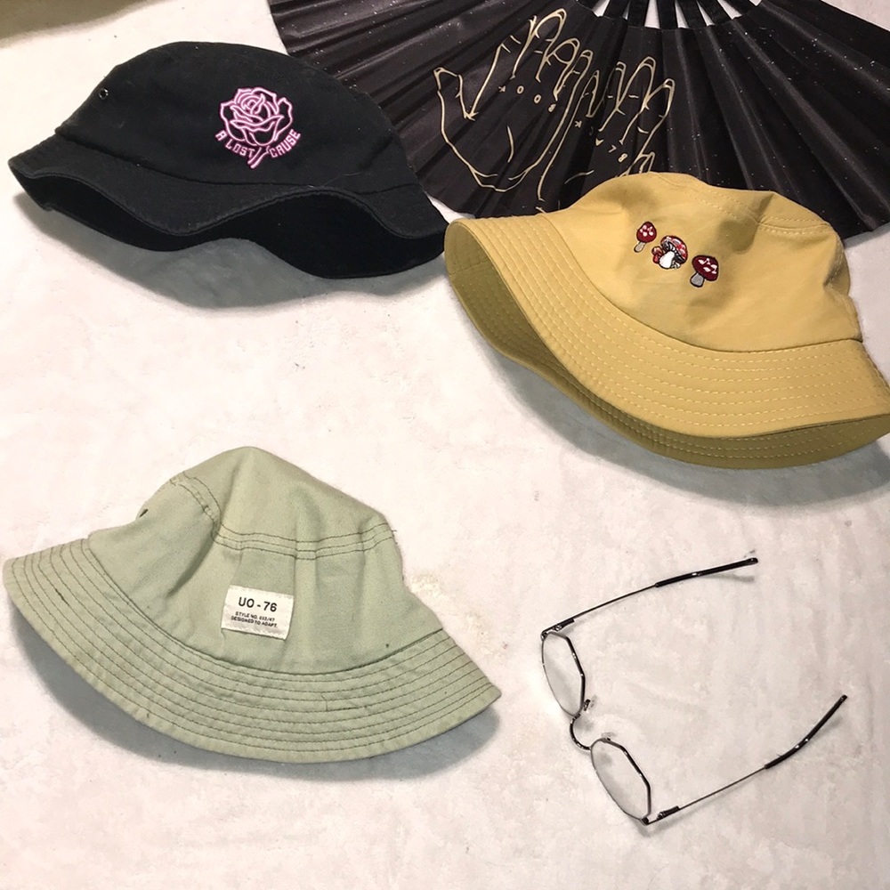 Bucket hats 💗
